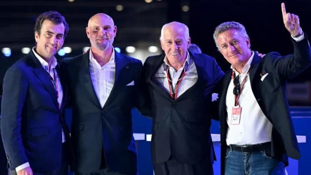 Alberto Longo, Jeff Dodds, Manolo Ortiz-Tallo y Alejandro Agag en Londres.