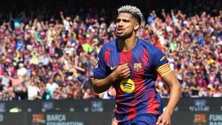 Araujo celebrates the goal scored against Rayo Vallecano.