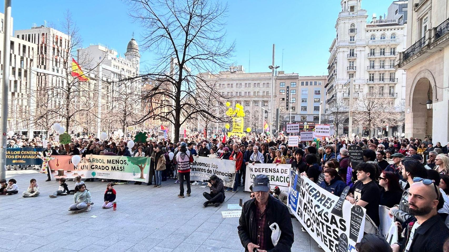 Manifestación de 'Zaragoza no se vende'.