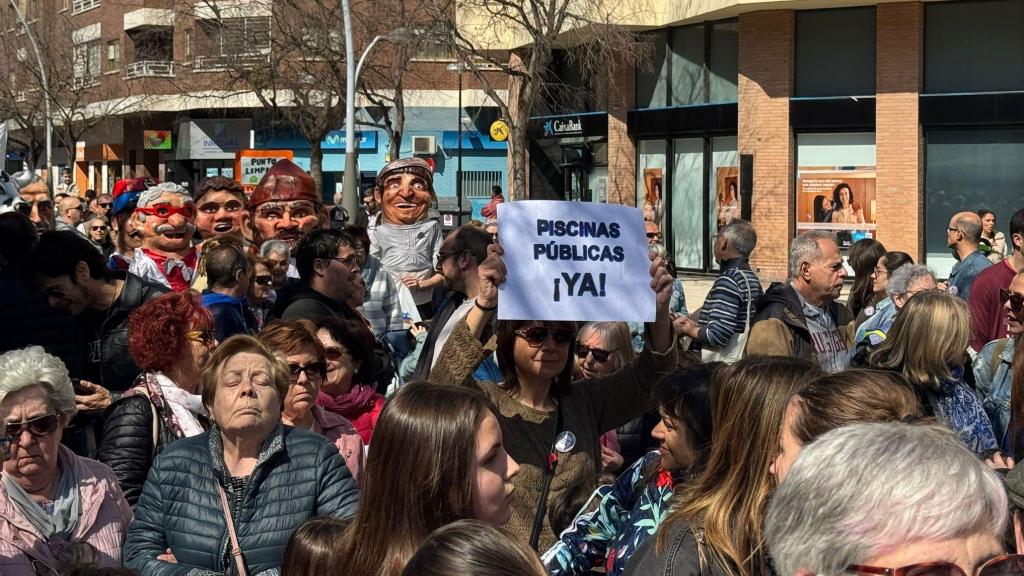 Manifestación del barrio de La Almozara, Zaragoza.