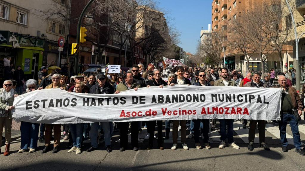 Manifestación del barrio de La Almozara, Zaragoza.