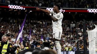 Vinicius celebra su segundo gol en el derbi madrileño