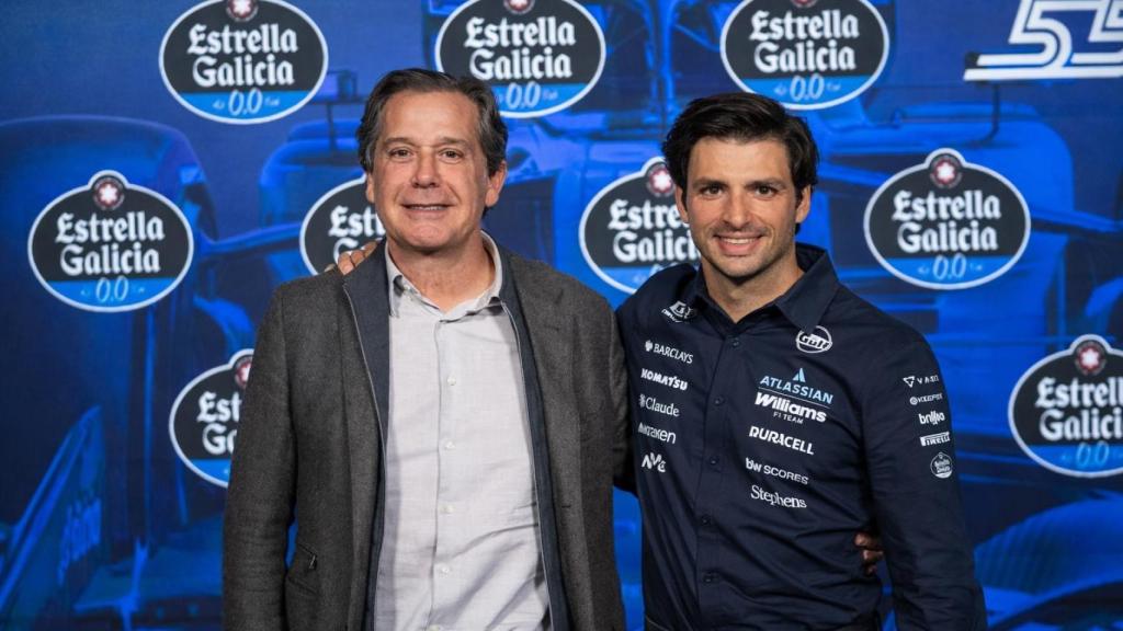 Ignacio Rivera y Carlos Sainz, durante un evento de Estrella Galicia 0.0.