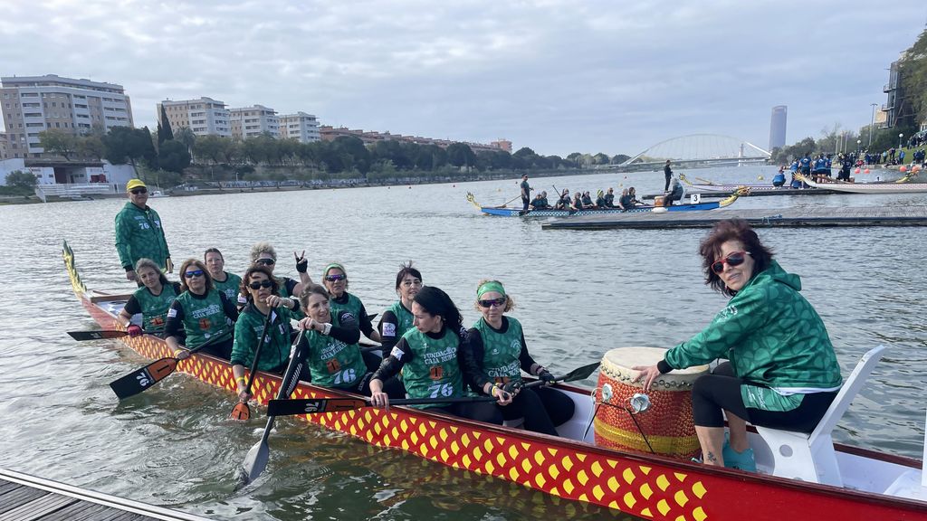 El Club Actividades Náuticas de Zamora en el río Guadalquivir de Sevilla
