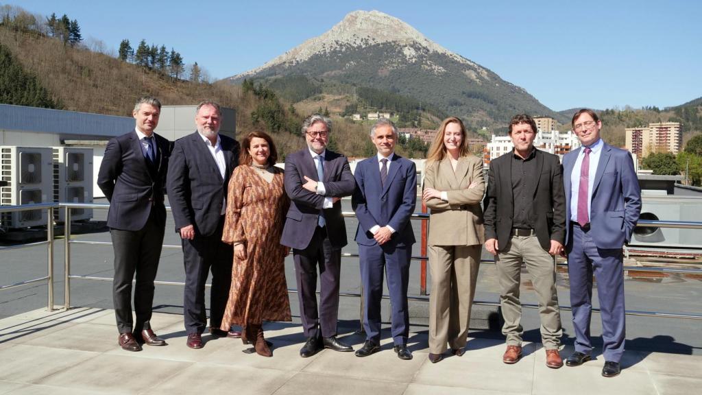 Miembros de Funditec Intelligence y Fagor Arrasate en la constitución de la nueva compañía Primus Robotics.