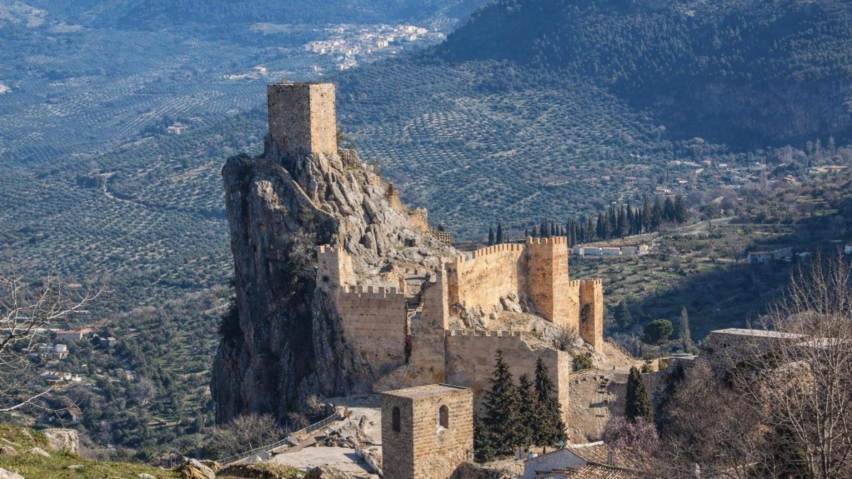 El castillo de La Iruela, la joya medieval de España construida sobre una roca imposible.