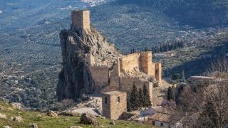 El castillo de La Iruela, la joya medieval de España construida sobre una roca imposible.