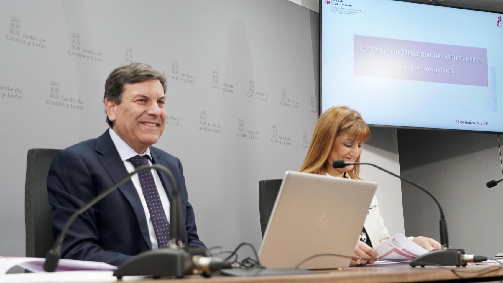 El consejero de Economía y Hacienda, Carlos Fernández Carriedo, durante la presentación de la Contabilidad Regional correspondiente al cuarto trimestre de 2025, este lunes
