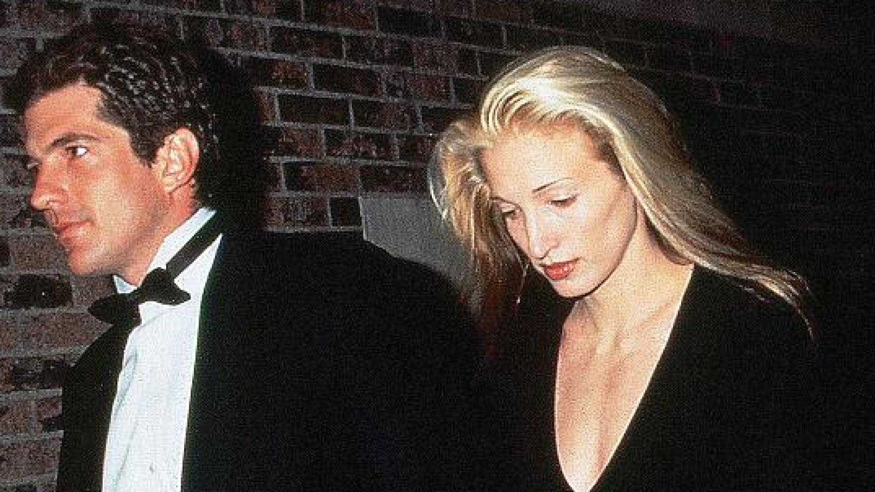John Kennedy Jr. y Carolyn Bessette en 1994.