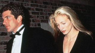 Los oscuros últimos años de John Kennedy Jr. y Carolyn Bessette mientras América creía en su cuento de hadas