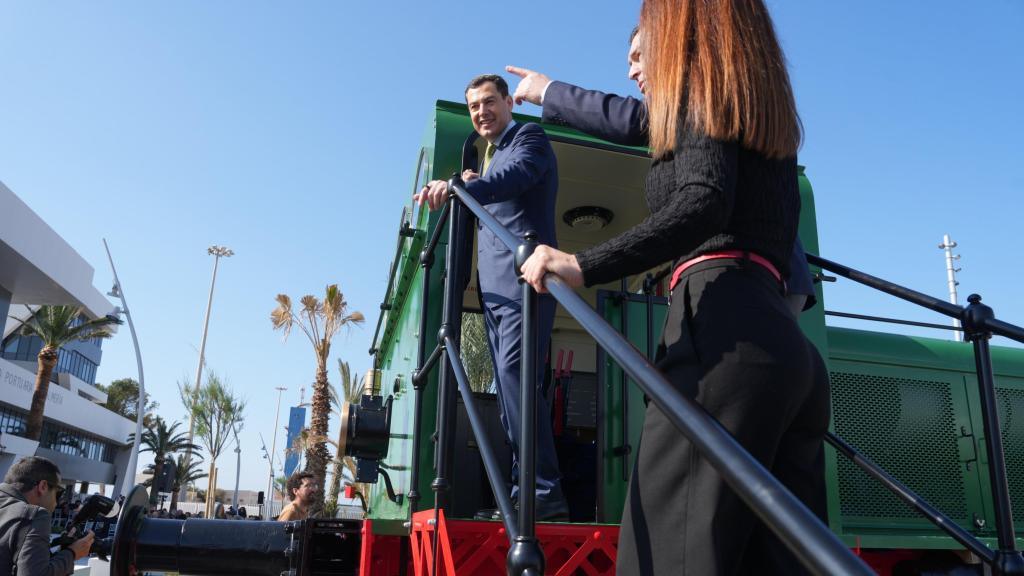 Juanma Moreno en la inauguración de la primera fase de integración Puerto-Ciudad.