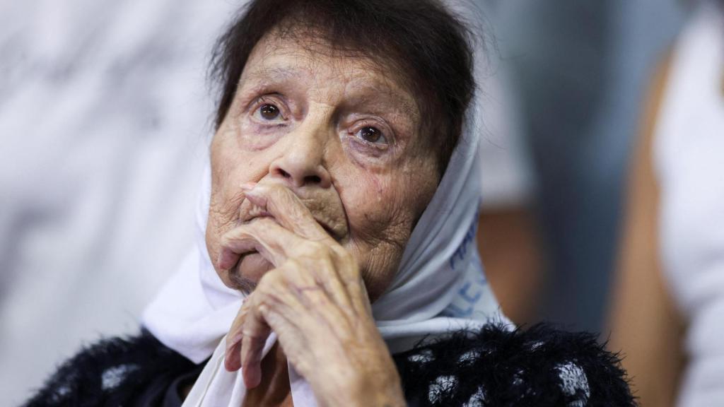 Taty Almeida, presidenta de la organización de derechos humanos Madres de Plaza de Mayo,