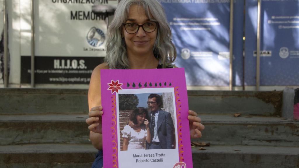 Verónica Castelli is looking for her parents, 50 years later.