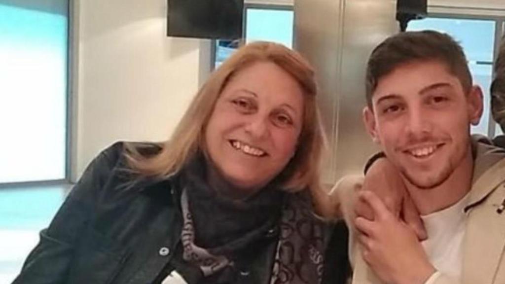Fede Valverde, junto a su madre Doris