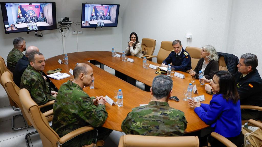 La ministra de Defensa preside, junto al JEME, la videoconferencia con el contingente de la Unidad Patriot A/T XXIII desplegada en la Base de Incirlik (Turquía)