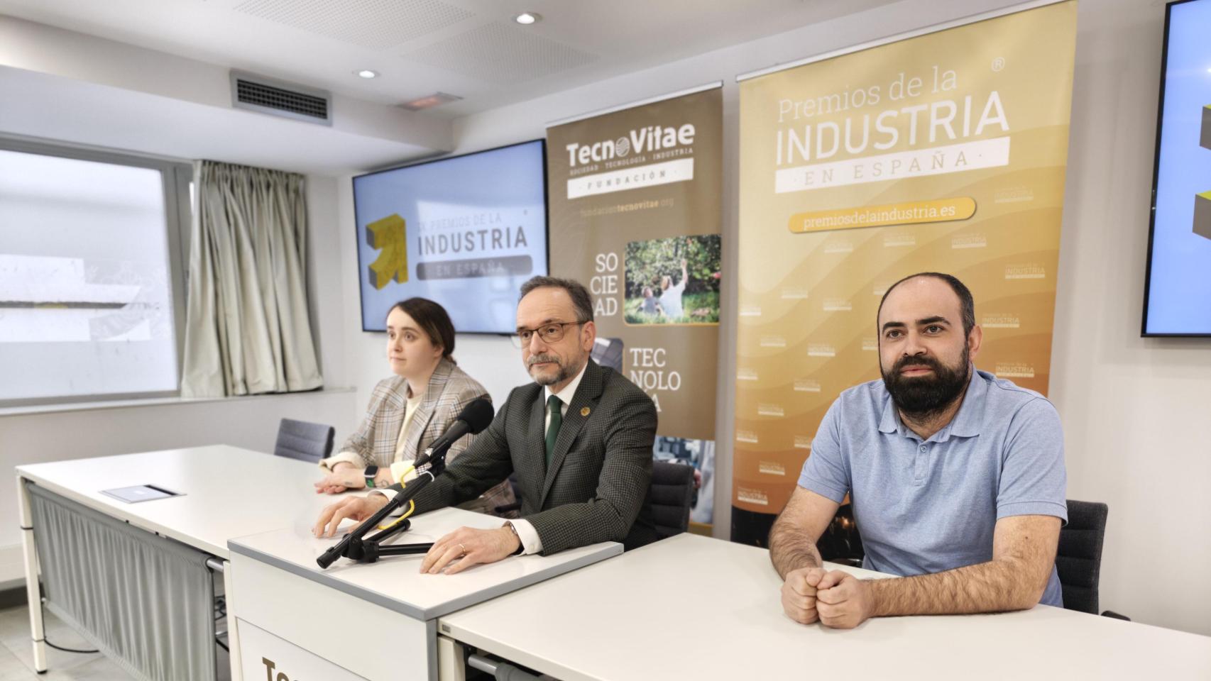 En el acto de presentación han estado Javier Escribano, director general de la Fundación TecnoVitae, Álvaro Prieto, Project Manager, y Alejandra Alonso, Project Manager.