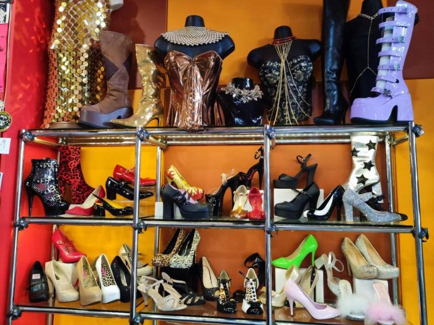 Complementos y botas en Psicodelia.