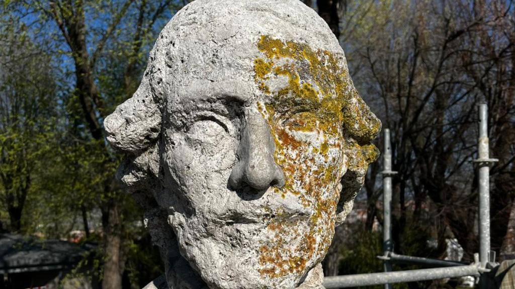 El contraste en la escultura de Alfonso VII.