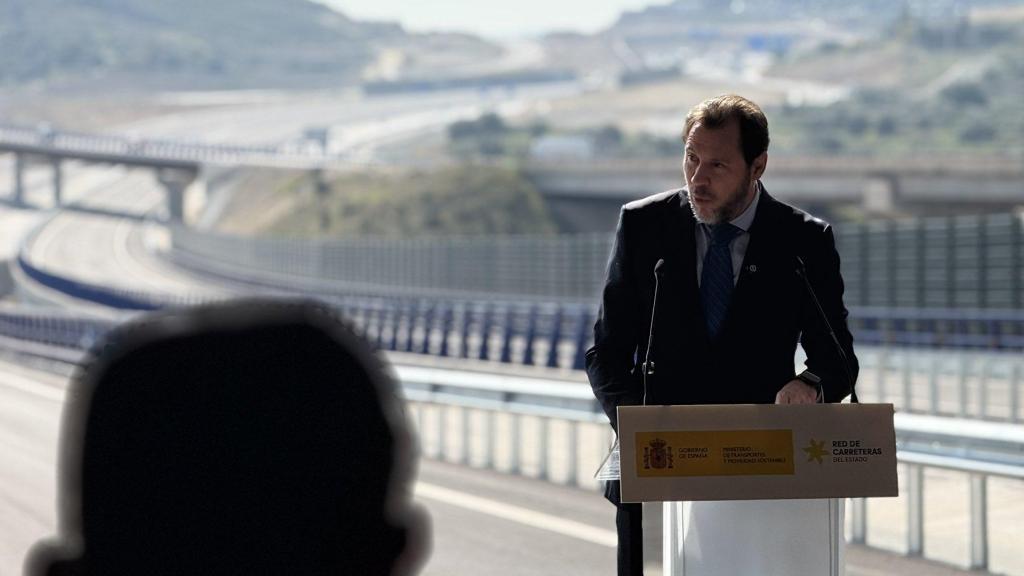 El ministro de Transportes, este lunes, durante la inauguración del tercer tramo del Arco Noroeste.