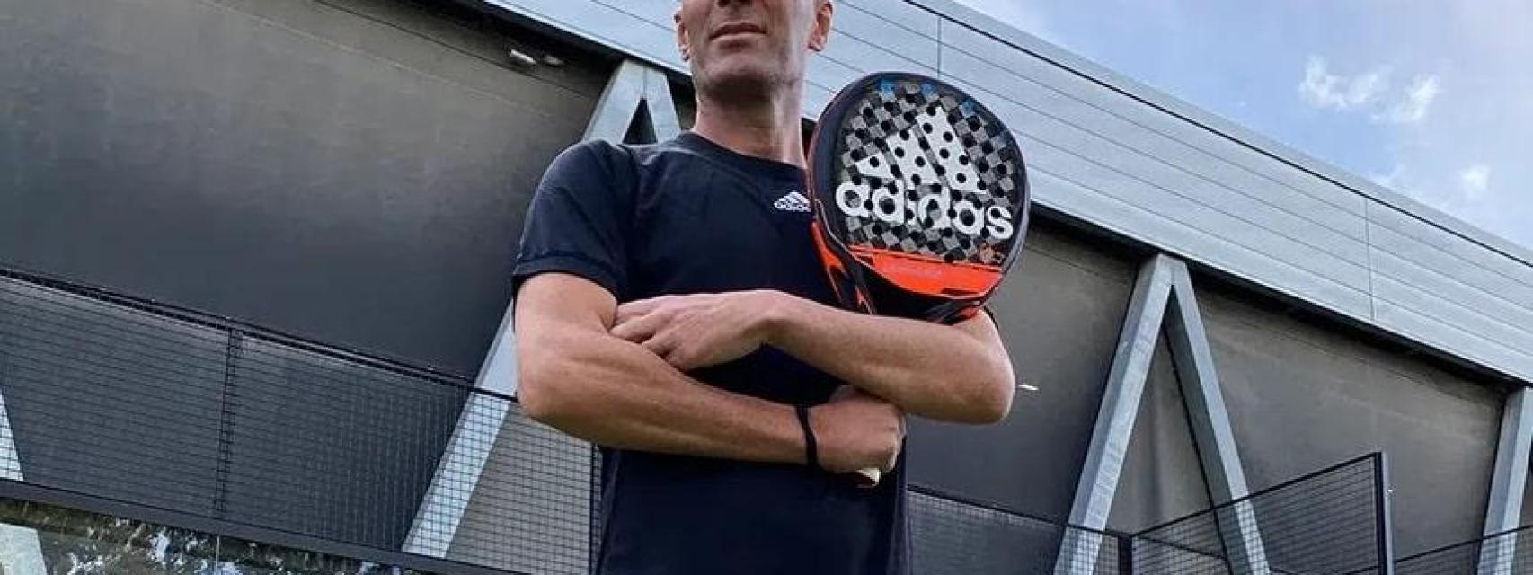 Zinedine Zidane, en uno de los centros deportivos que tiene repartidos por Francia.