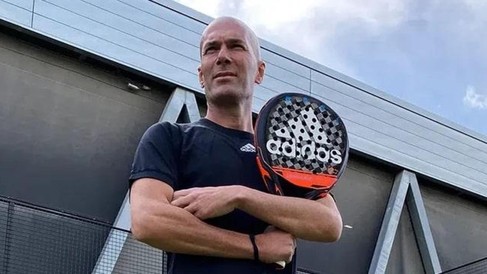 Zinedine Zidane, en uno de los centros deportivos que tiene repartidos por Francia.