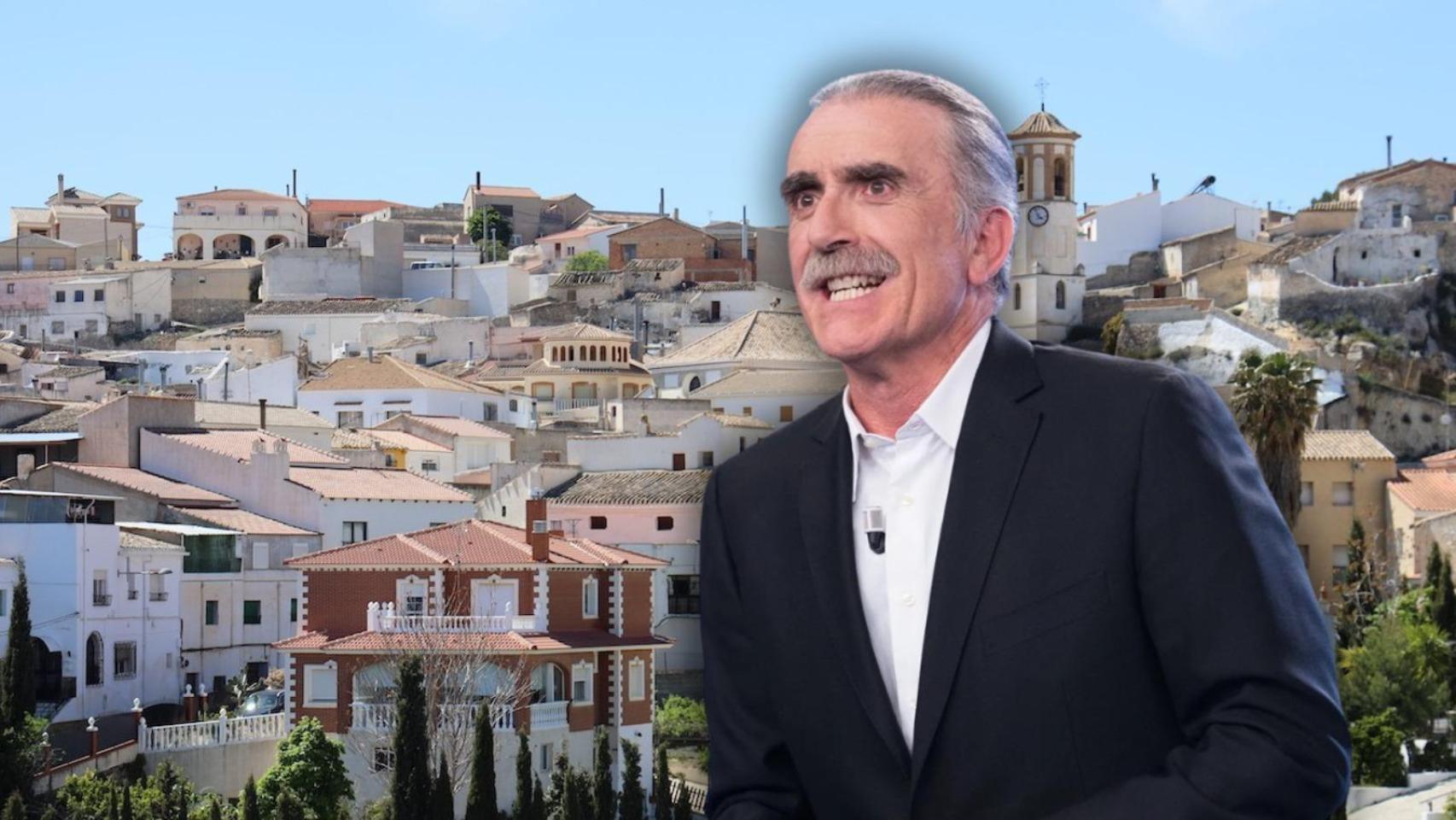 Juan y Medio y Lúcar, su pueblo de Almería, en un montaje.