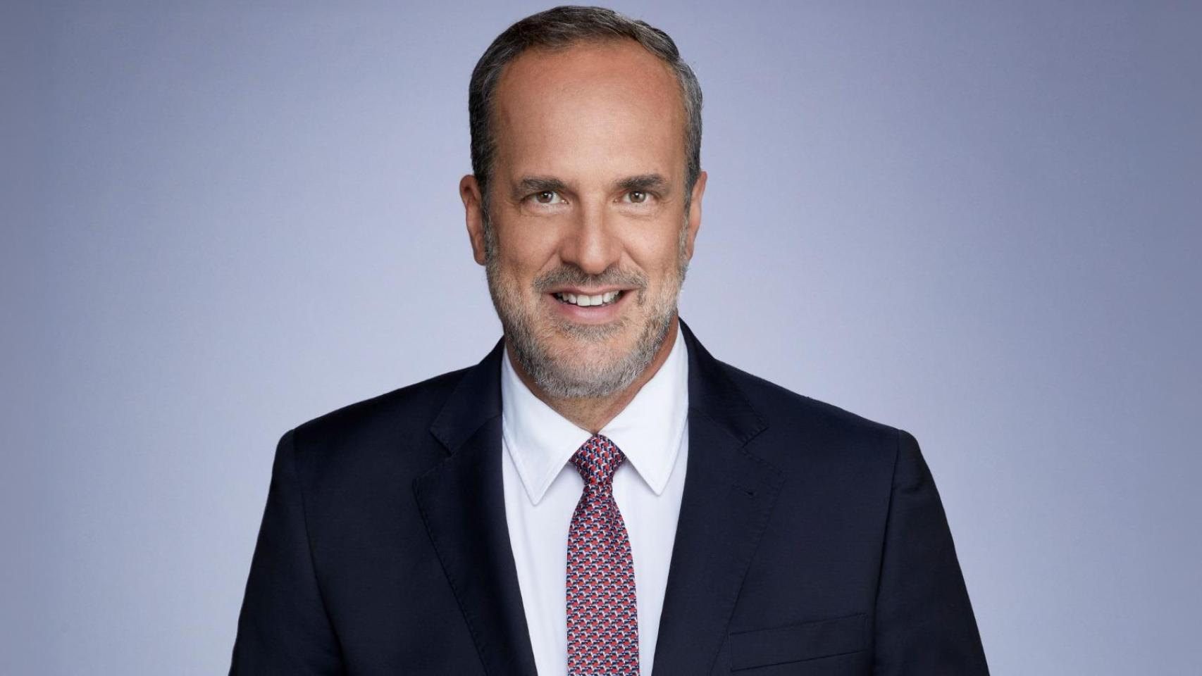 El presentador Santi Acosta