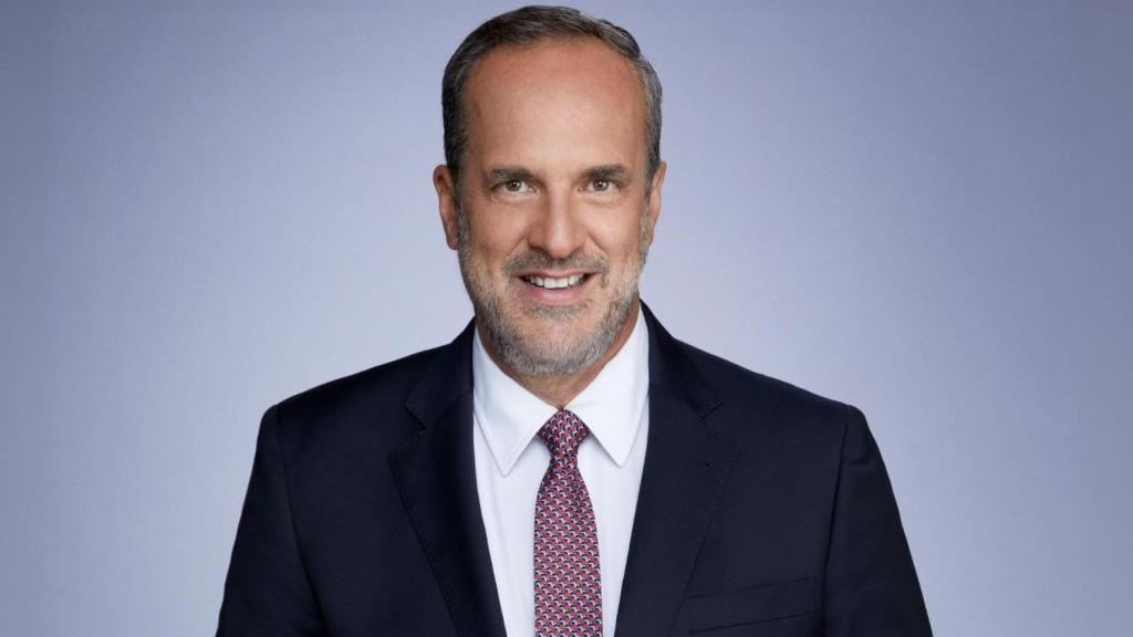 El presentador Santi Acosta