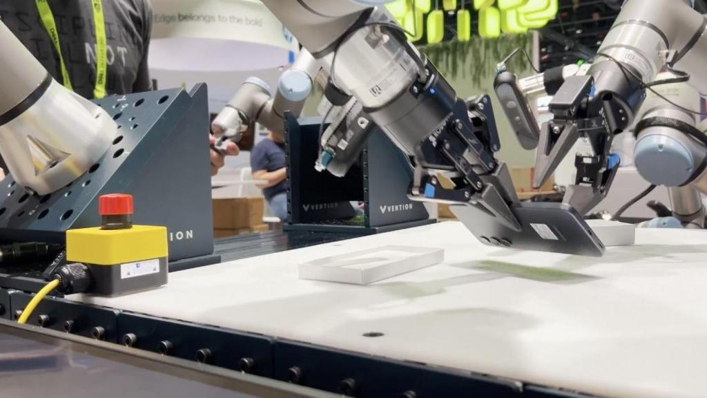 Demostración de Universal Robots y Scale AI