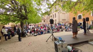 El próximo 28 de marzo, las calles del Real Sitio de San Ildefonso se teñirán de letras y fantasía con la celebración de la III Feria del Libro Infantil y Juvenil.