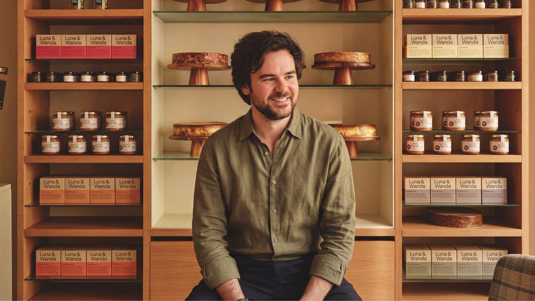 Sergio Arjona dejó de un día para otro su vida para dedicarse al completo a las tartas que más le gustan.