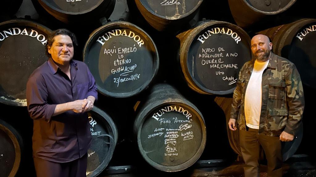 Gastón Acurio y Ugo Chan en Bodegas Fundador.