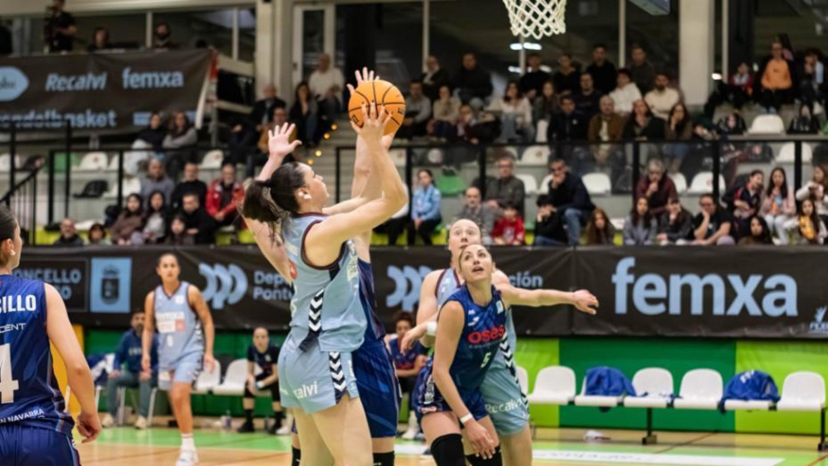 Partido del Celta Baloncesto en el pabellón de Navia, en Vigo