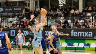 Partido del Celta Baloncesto en el pabellón de Navia