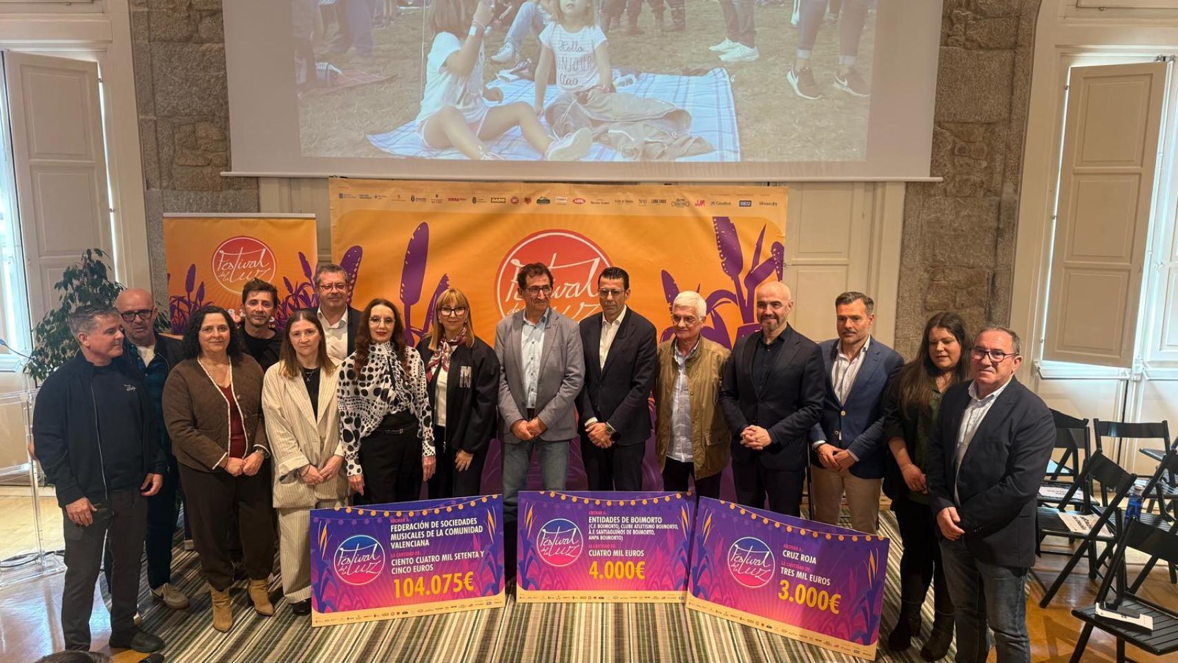 Foto de familia durante la presentación de la XV edición del Festival de la Luz