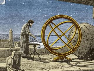 Recreación artística del astrónomo griego Hiparco trabajando.