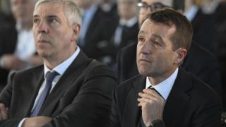 José Vicente de los Mozos, CEO de Indra, y Ángel Escribano, presidente de la compañía.