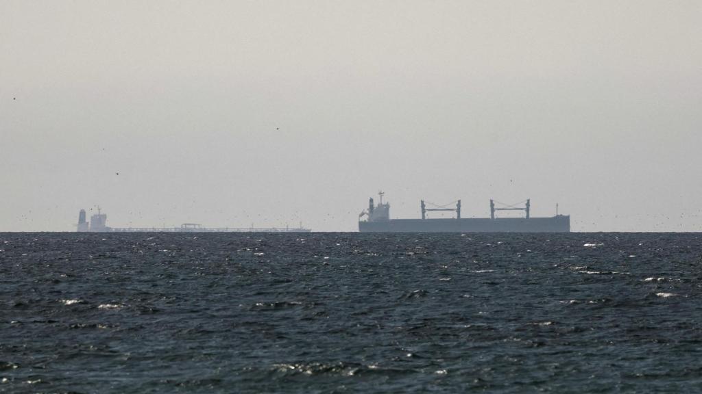 Un buque de carga en el Golfo, cerca del Estrecho de Ormuz.