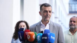 El coordinador federal de IU y candidato de Por Andalucía, Antonio Maíllo, este martes en Sevilla tras la convocatoria electoral de Juanma Moreno.