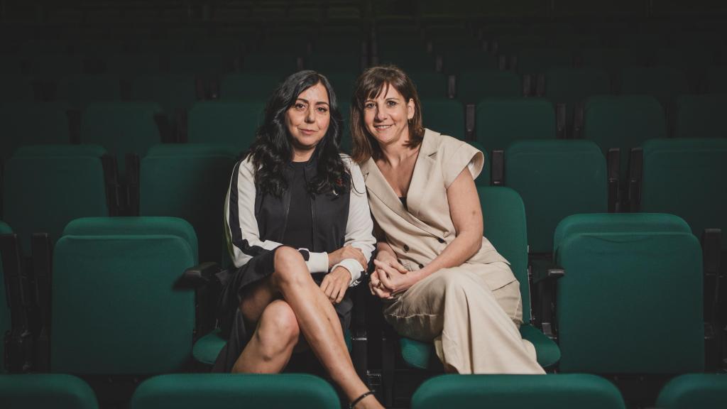 Malena Alterio y Carmen Ruiz en la Sala Verde de los Teatros del Canal. Foto: Sara Fernández