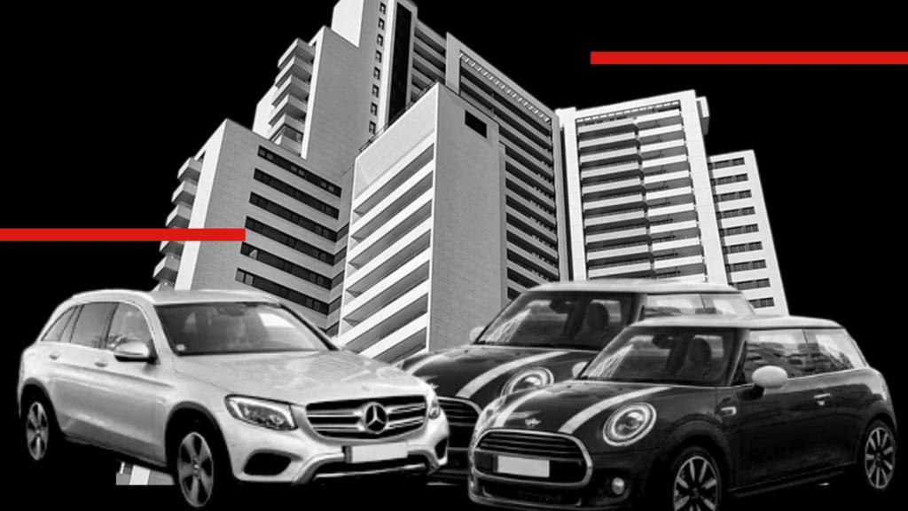 Los principales implicados en la trama compraron varios coches en pocos años.