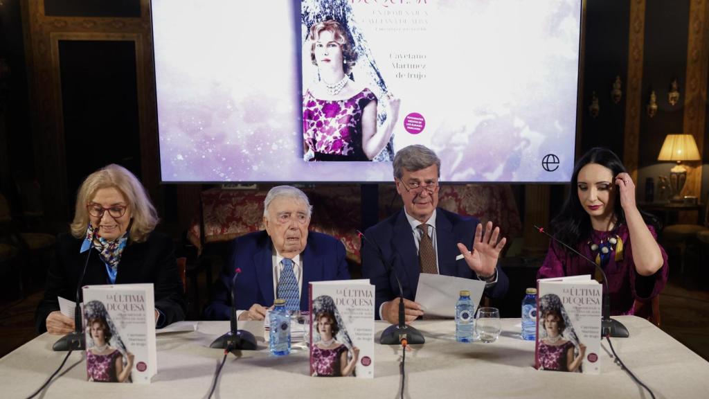 Cayetano Martínez de Irujo durante la presentación de 'La última duquesa'.