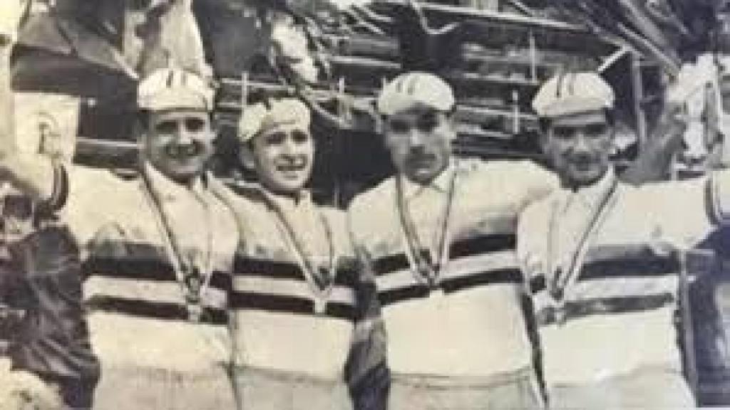 Giuseppe Soldi, con sus compañeros en el podio.