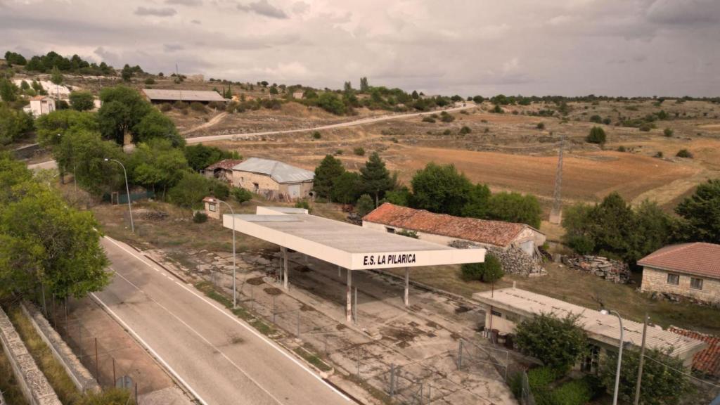 Antigua gasolinera de Villanueva de Alcorón.