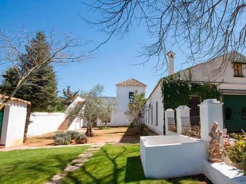 Jardines del cortijo andaluz El Recreo de San Cayetano en la localidad malagueña de Ronda.