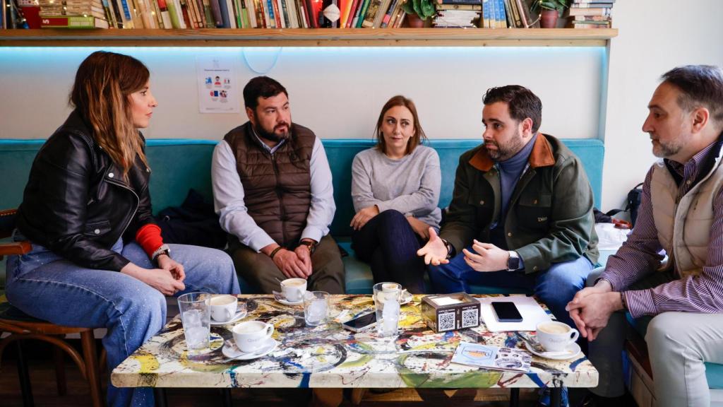 Entrevista en la cafetería Malquerida, en la calle Trinidad del Casco Histórico de Toledo.
