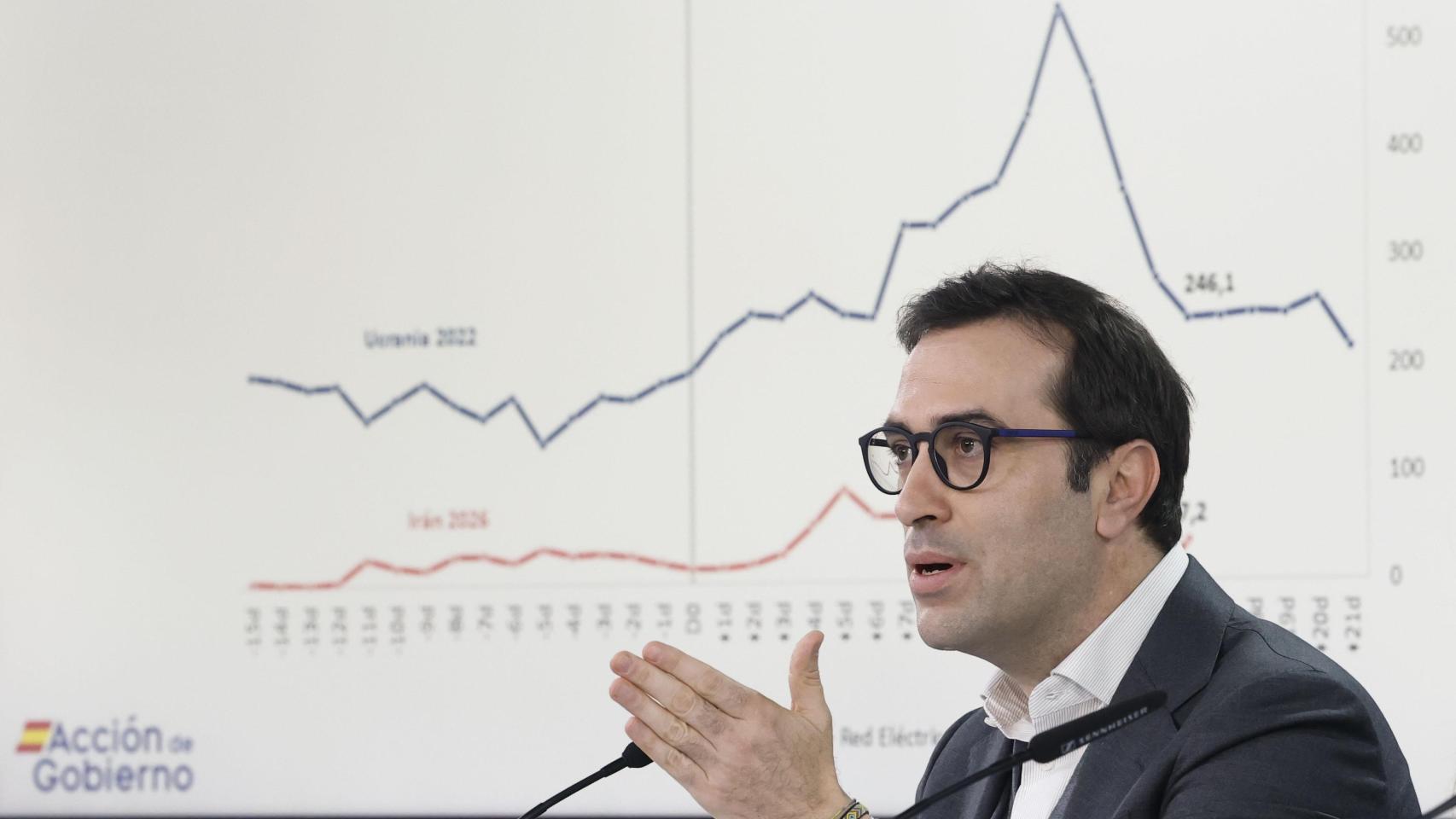 El ministro de Economía, Carlos Cuerpo, durante la rueda de prensa posterior a una reunión del Consejo de Ministros.