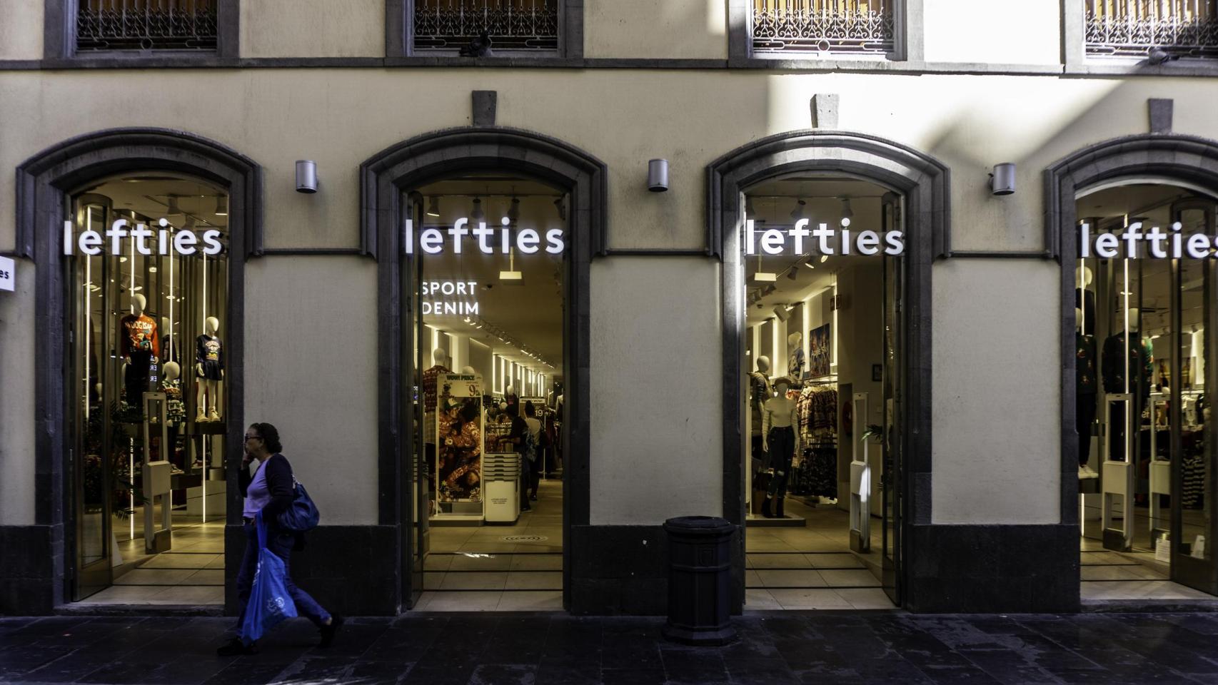 Fachada Lefties.