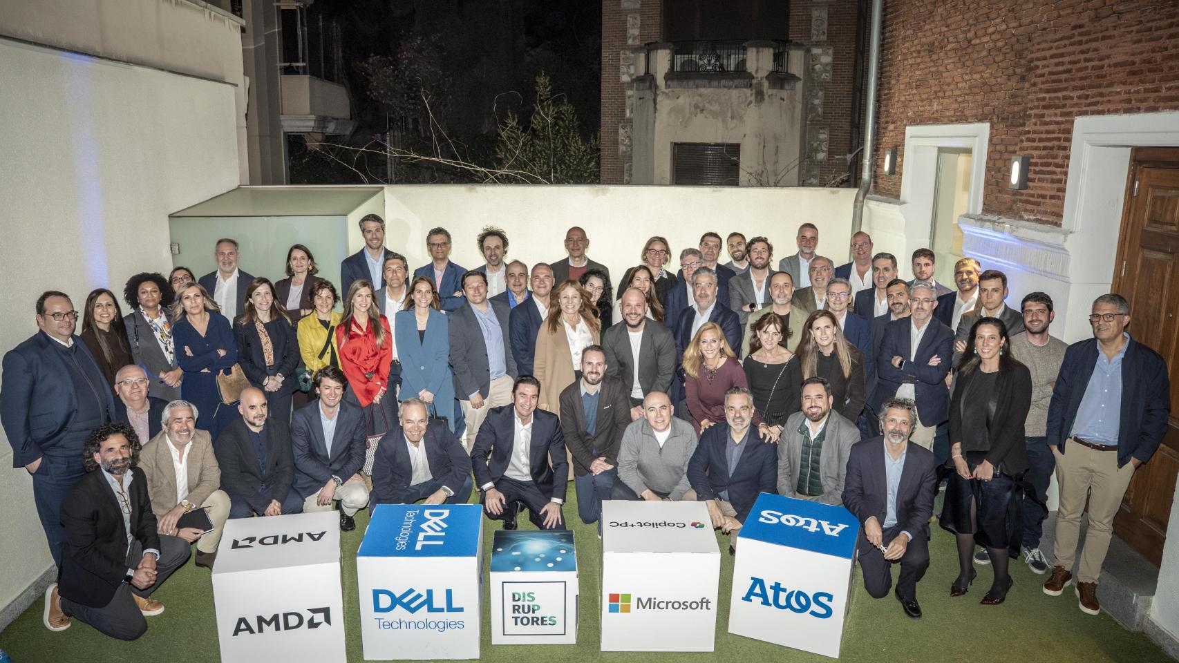 Foto de familia del octavo encuentro de CIOS DISRUPTORES.