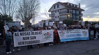 Vecinos protestan contra la planta de residuos de la construcción de Teo.